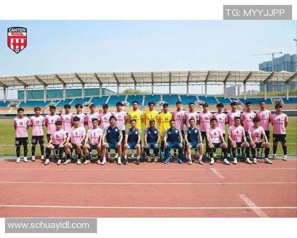 广州足球队在最新足球状态排行榜中荣登第七名展现强劲实力与潜力